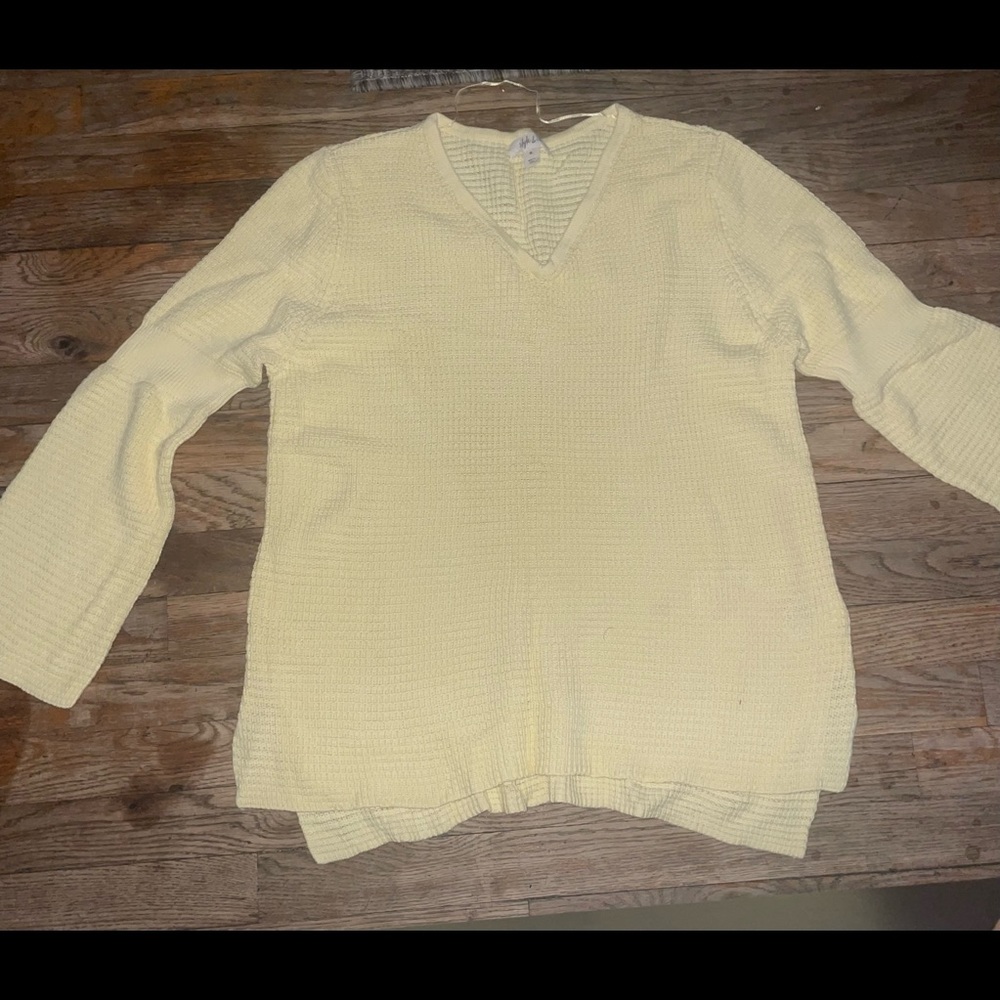 Loose fit sweater